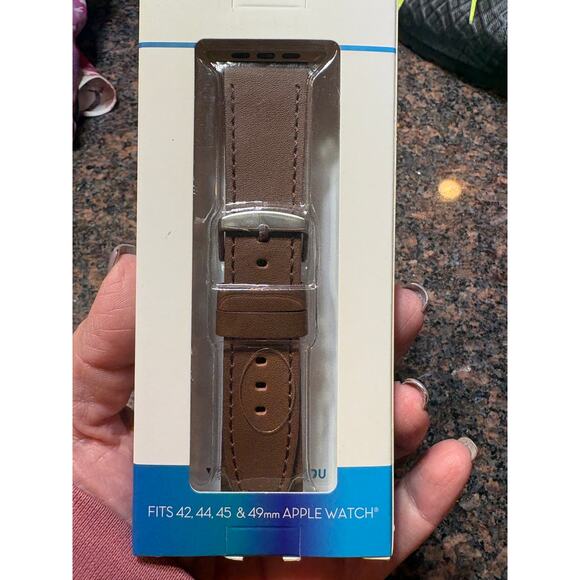 Brown Leather Watch Band for Apple Watch 42/44/45/49mm NIB - Picture 2 of 7